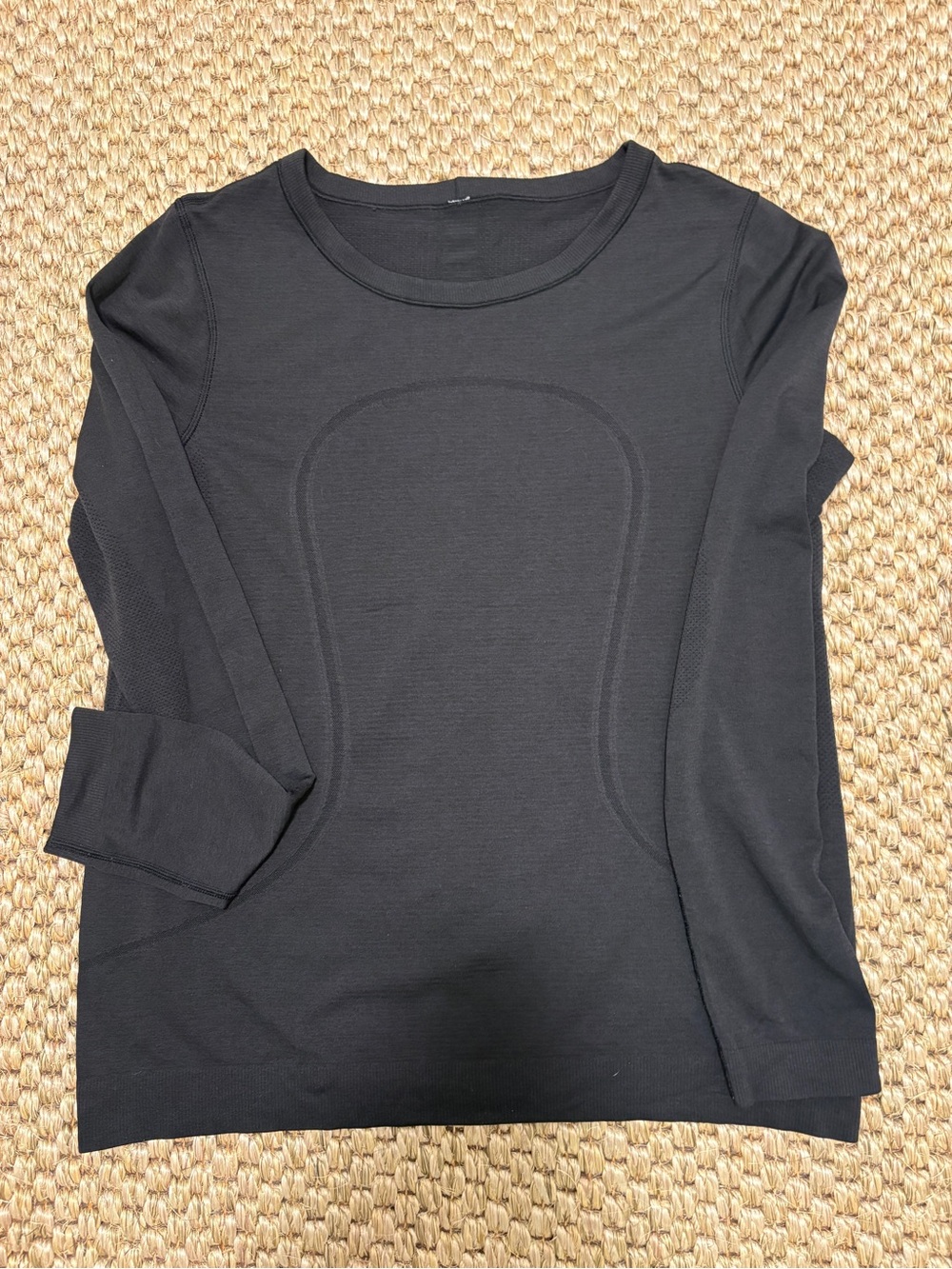 Swiftly Tech Long-Sleeve Shirt (Breeze) | Black | Size 8